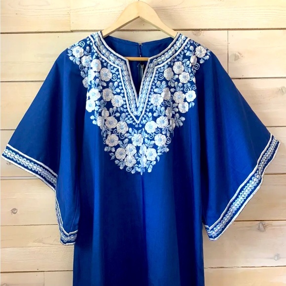 VTG 60s/70s Blue White Angel Sleeve Embroidered Kaftan Dress Sz M - Picture 2 of 6
